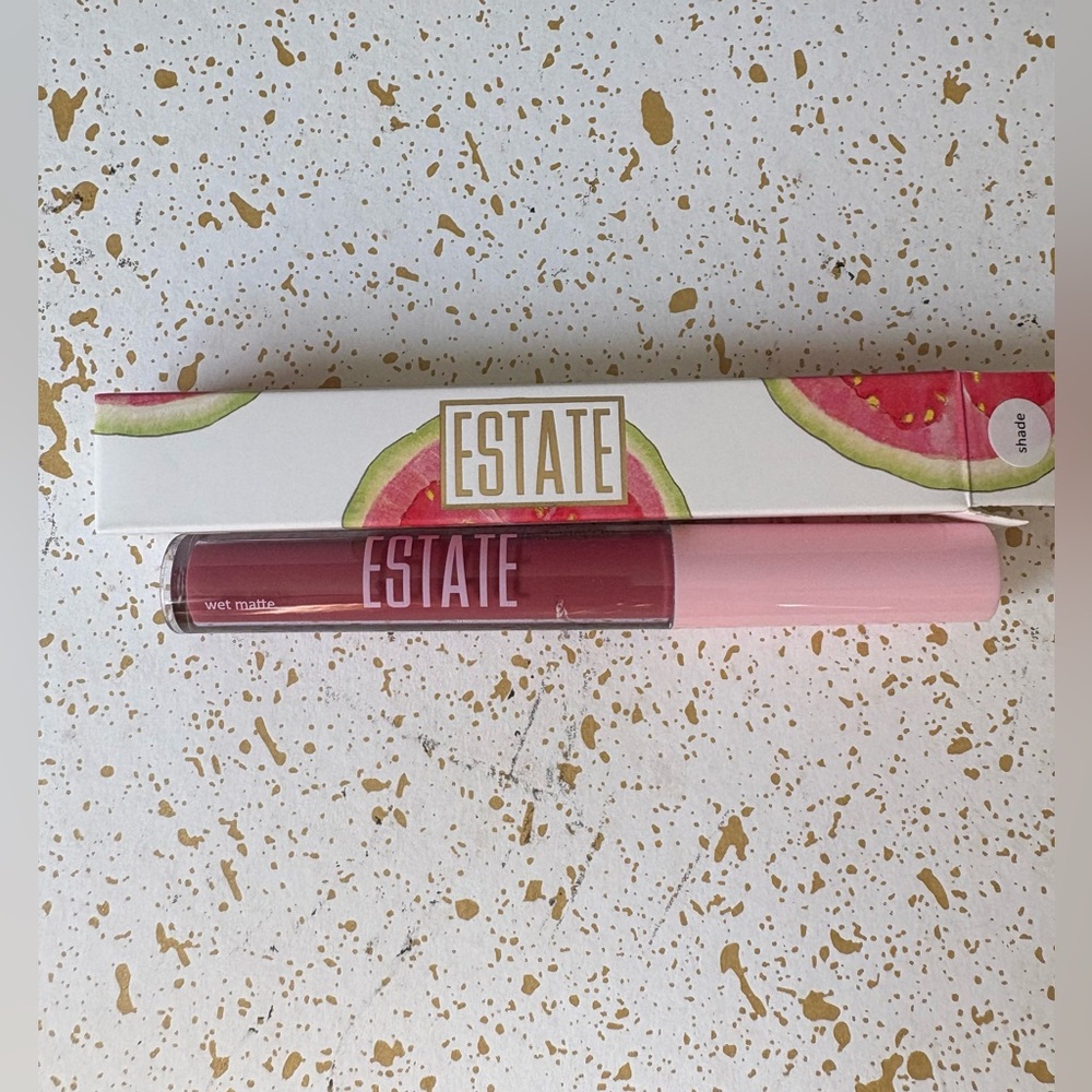 ESTATE Cosmetic Brand Wet Matte Liquid Lips Lipstick In SHADE Color. NEW IN BOX
